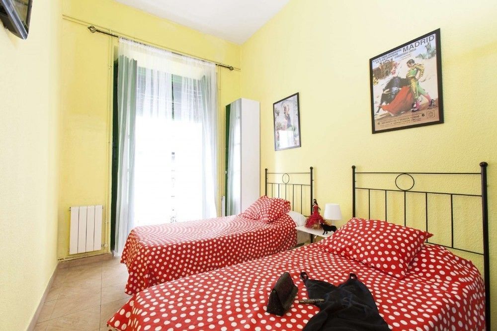 Hostal Bahia Madrid Luaran gambar