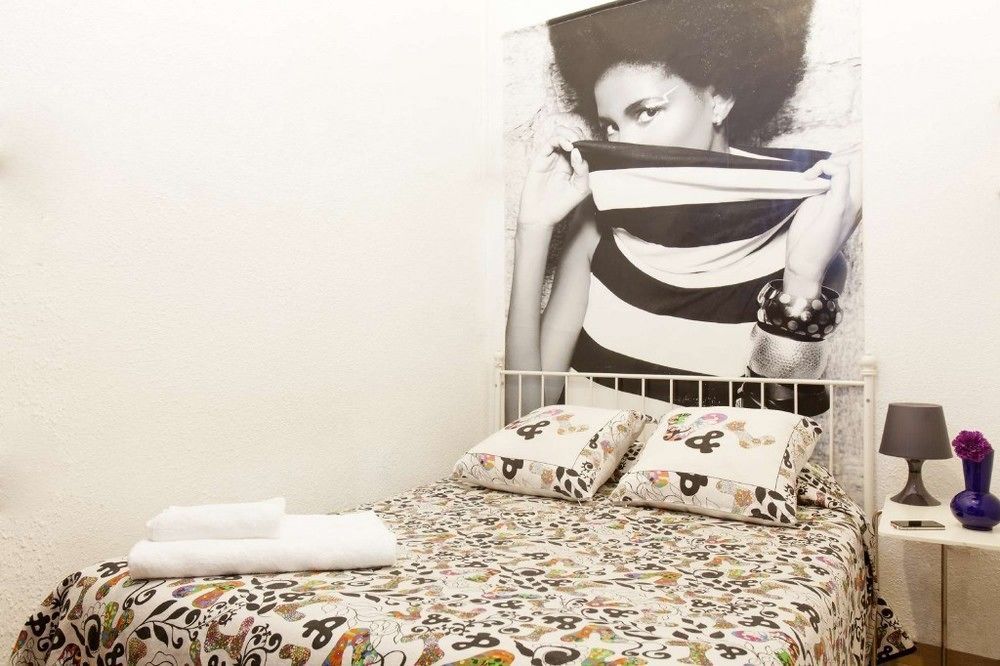 Hostal Bahia Madrid Luaran gambar