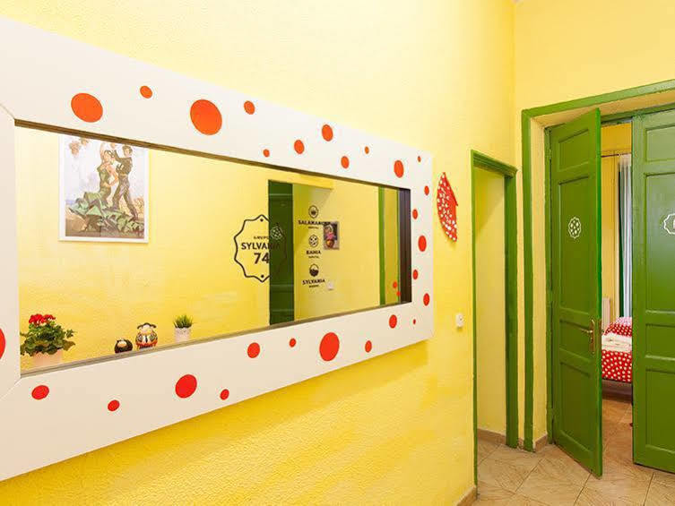 Hostal Bahia Madrid Luaran gambar